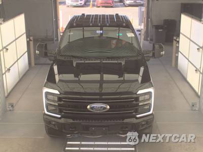 2026 Ford Super Duty F-250 Platinum Crew Cab Medium Bed - zdjęcie 2 z 35 - miniatura
