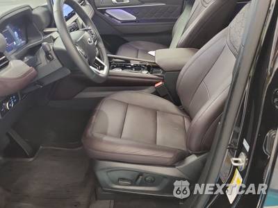 2026 Ford Explorer Platinum - zdjęcie 10 z 13 - miniatura