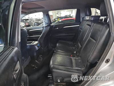 2016 Toyota Highlander XLE - zdjęcie 13 z 39 - miniatura