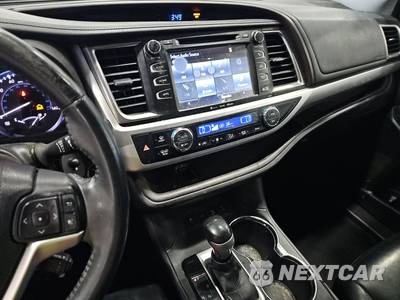 2016 Toyota Highlander XLE - zdjęcie 11 z 39 - miniatura