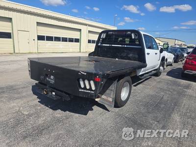 2025 Chevrolet Silverado 3500HD Cab Chassis Work Truck Crew Cab 1WT DRW - zdjęcie 4 z 23 - miniatura