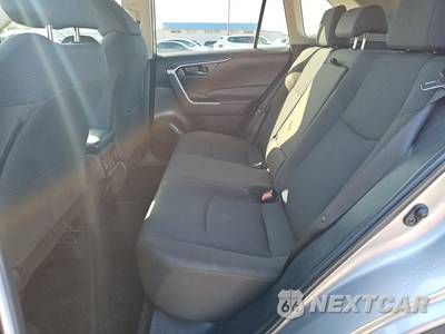 2025 Toyota RAV4 LE - zdjęcie 13 z 43 - miniatura