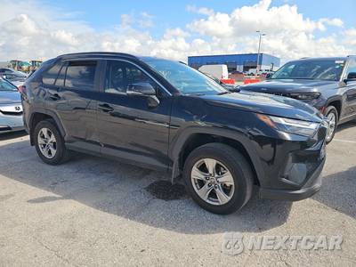 2025 Toyota RAV4 XLE - zdjęcie 3 z 37 - miniatura