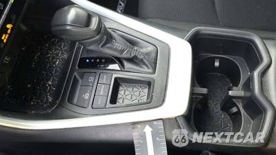 2025 Toyota RAV4 LE - zdjęcie 31 z 43 - miniatura