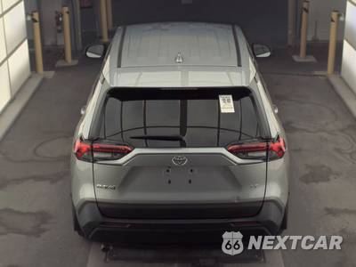 2025 Toyota RAV4 LE - zdjęcie 5 z 43 - miniatura