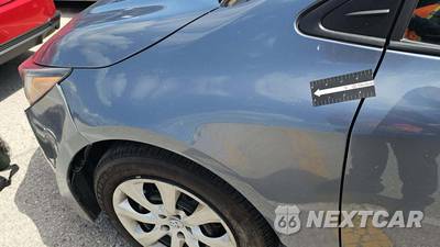 2025 Toyota Corolla LE Sedan - zdjęcie 29 z 31 - miniatura