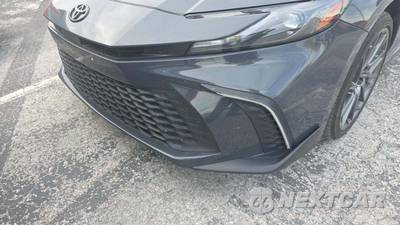 2025 Toyota Camry SE - zdjęcie 23 z 24 - miniatura