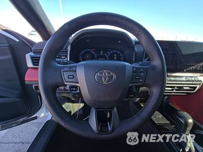 2026 Toyota Camry XSE - zdjęcie 10 z 35 - miniatura