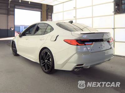 2026 Toyota Camry XSE - zdjęcie 6 z 35 - miniatura