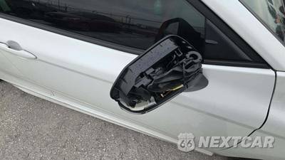 2026 Toyota Camry XSE - zdjęcie 19 z 35 - miniatura