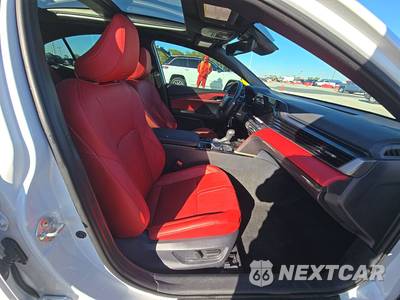 2026 Toyota Camry XSE - zdjęcie 8 z 35 - miniatura