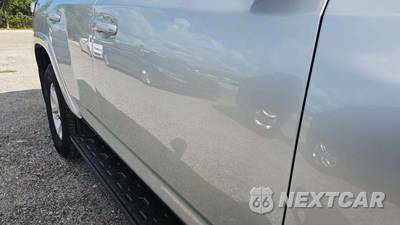 2019 Toyota 4Runner SR5 Premium - zdjęcie 27 z 37 - miniatura