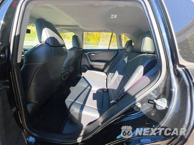 2020 Toyota RAV4 Limited - zdjęcie 13 z 41 - miniatura