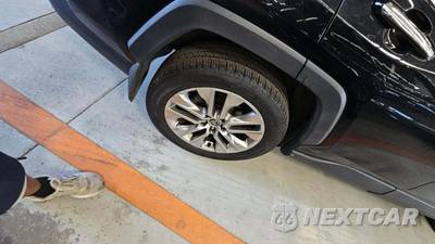 2020 Toyota RAV4 Limited - zdjęcie 35 z 41 - miniatura