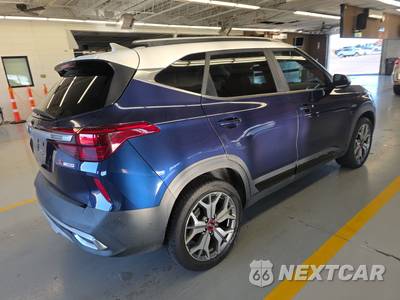 2021 Kia Seltos S - zdjęcie 4 z 37 - miniatura