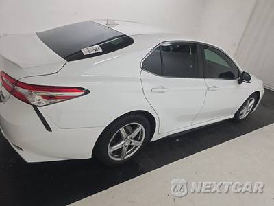 2020 Toyota Camry SE - zdjęcie 4 z 20 - miniatura