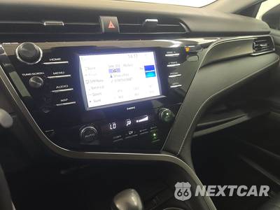 2020 Toyota Camry SE - zdjęcie 11 z 20 - miniatura