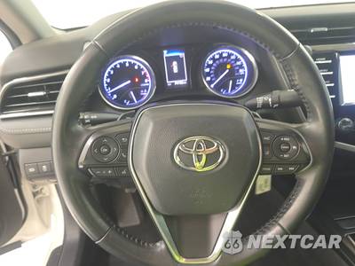 2020 Toyota Camry SE - zdjęcie 10 z 20 - miniatura