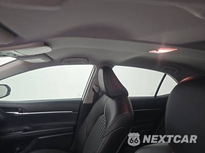 2020 Toyota Camry SE - zdjęcie 17 z 20 - miniatura