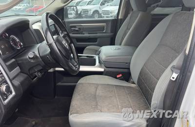 2020 Ram 1500 Classic SLT Crew Cab Short Bed - zdjęcie 13 z 30 - miniatura