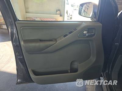 2011 Nissan Frontier SL Crew Cab Medium Bed - zdjęcie 9 z 42 - miniatura