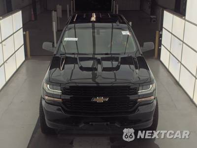 2018 Chevrolet Silverado 1500 Custom Crew Cab Short Bed 1CX - zdjęcie 2 z 34 - miniatura