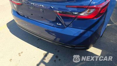 2025 Toyota Camry LE - zdjęcie 24 z 32 - miniatura