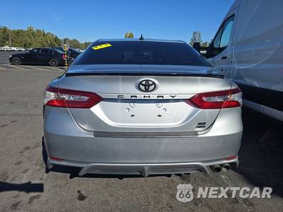 2020 Toyota Camry SE Nightshade - zdjęcie 5 z 50 - miniatura