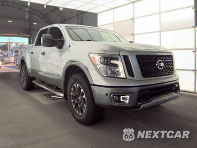 2018 Nissan TITAN PRO-4X Crew Cab Short Bed - zdjęcie 3 z 39 - miniatura