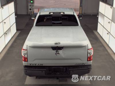 2018 Nissan TITAN PRO-4X Crew Cab Short Bed - zdjęcie 5 z 39 - miniatura