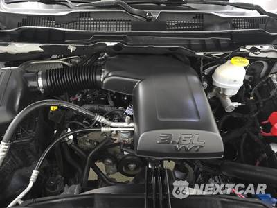 2024 Ram 1500 Classic Warlock Crew Cab Short Bed - zdjęcie 15 z 27 - miniatura