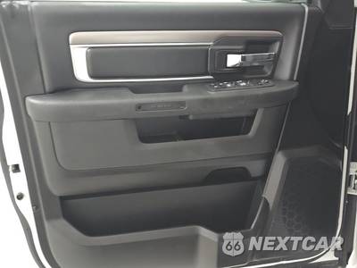 2024 Ram 1500 Classic Warlock Crew Cab Short Bed - zdjęcie 9 z 27 - miniatura