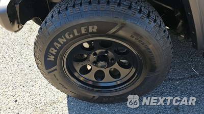 2022 Jeep Gladiator Sport Crew Cab Medium Bed - zdjęcie 23 z 30 - miniatura