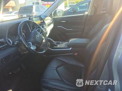2022 Toyota Highlander XLE - zdjęcie 7 z 25 - miniatura
