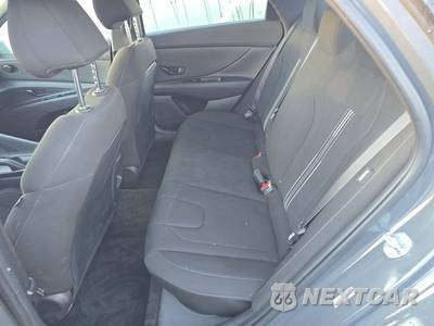 2025 Hyundai Elantra SEL Sport - zdjęcie 13 z 27 - miniatura