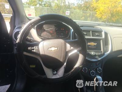 2020 Chevrolet Sonic LT Hatchback 1FL - zdjęcie 10 z 29 - miniatura