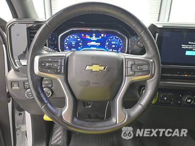 2023 Chevrolet Silverado 1500 LT Extended Cab Medium Bed 1LT - zdjęcie 10 z 18 - miniatura