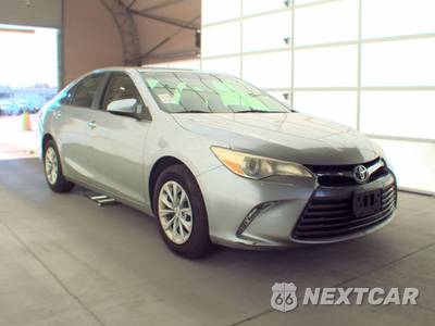2016 Toyota Camry LE - zdjęcie 3 z 35 - miniatura
