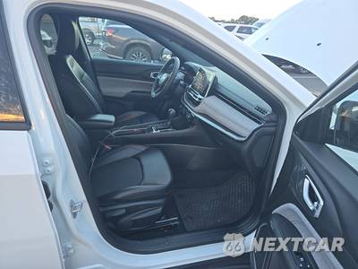 2025 Jeep Compass Latitude - zdjęcie 8 z 24 - miniatura