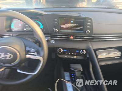 2026 Hyundai Elantra Hybrid Blue - zdjęcie 11 z 24 - miniatura