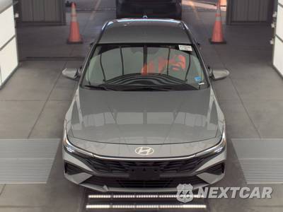 2026 Hyundai Elantra Hybrid Blue - zdjęcie 2 z 24 - miniatura