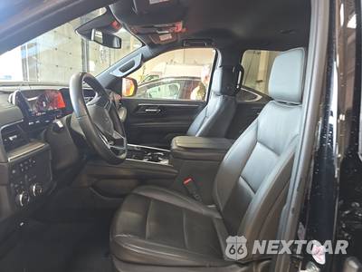 2025 Chevrolet Suburban Z71 2Z7 - zdjęcie 7 z 38 - miniatura