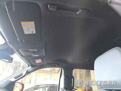 2025 Chevrolet Suburban Z71 2Z7 - zdjęcie 18 z 38 - miniatura