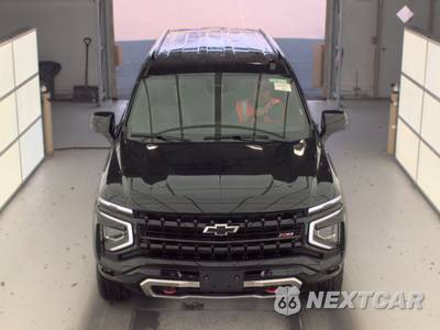 2025 Chevrolet Suburban Z71 2Z7 - zdjęcie 2 z 38 - miniatura