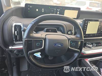 2025 Ford Expedition Platinum - zdjęcie 10 z 29 - miniatura