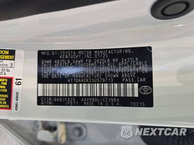 2025 Toyota Camry LE - zdjęcie 14 z 25 - miniatura