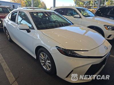 2025 Toyota Camry LE - zdjęcie 3 z 25 - miniatura