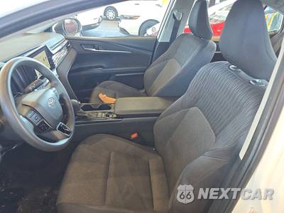 2025 Toyota Camry LE - zdjęcie 7 z 25 - miniatura
