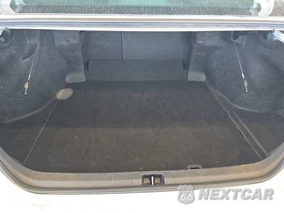 2025 Toyota Camry LE - zdjęcie 16 z 25 - miniatura