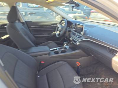 2025 Nissan Altima SV - zdjęcie 8 z 26 - miniatura